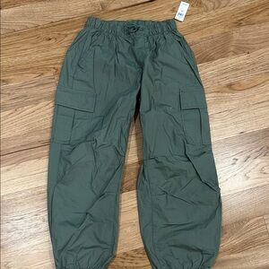 NWT Gap Kids Green Cargo Pants.